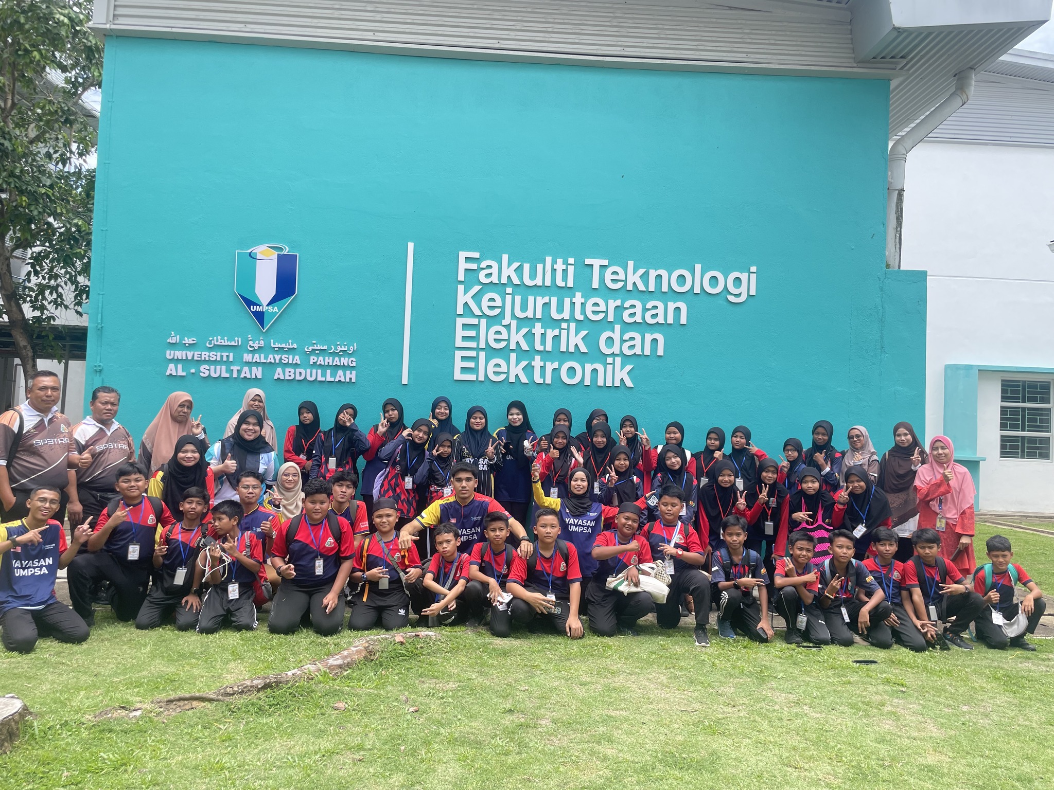 FTKEE Santuni Lawatan Pintar Sekolah Kebangsaan Pusat Penyelidikan Pertanian Tun Razak 
